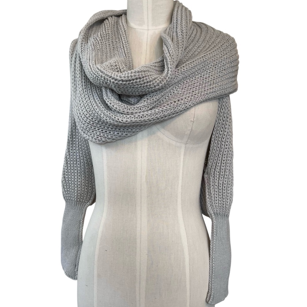 1 Left! ❤️ New! Dove Gray Knit Wrap Bolero x Shrug